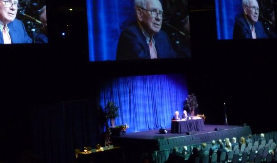 Buffett_onstage